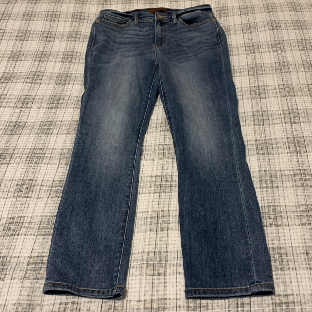 Judy blue size 9/29 skinny fit capri blue jeans